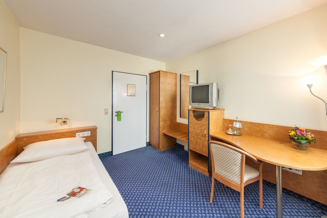 HOTEL VIKTORIA NEUSS 63/68
