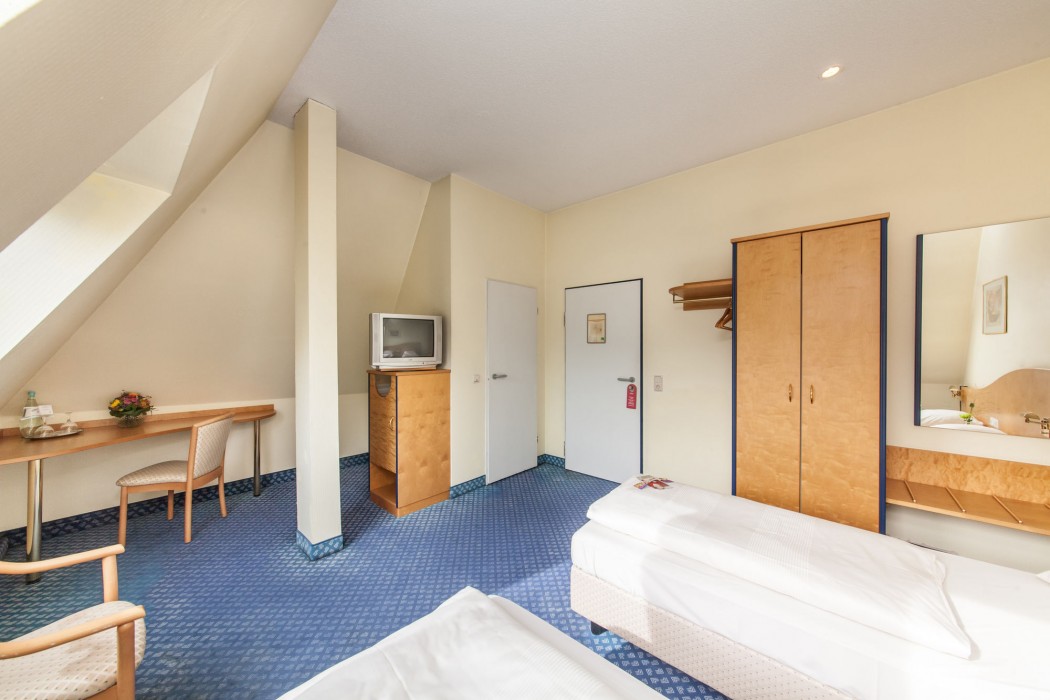 HOTEL VIKTORIA NEUSS 25/68