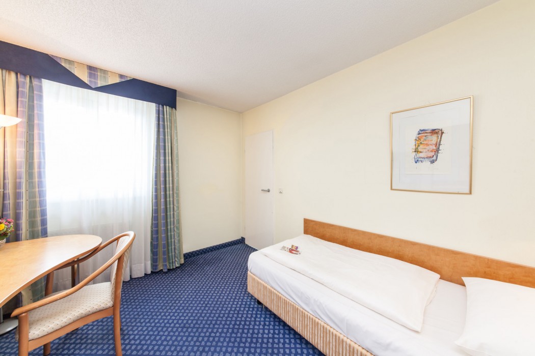 HOTEL VIKTORIA NEUSS 16/68