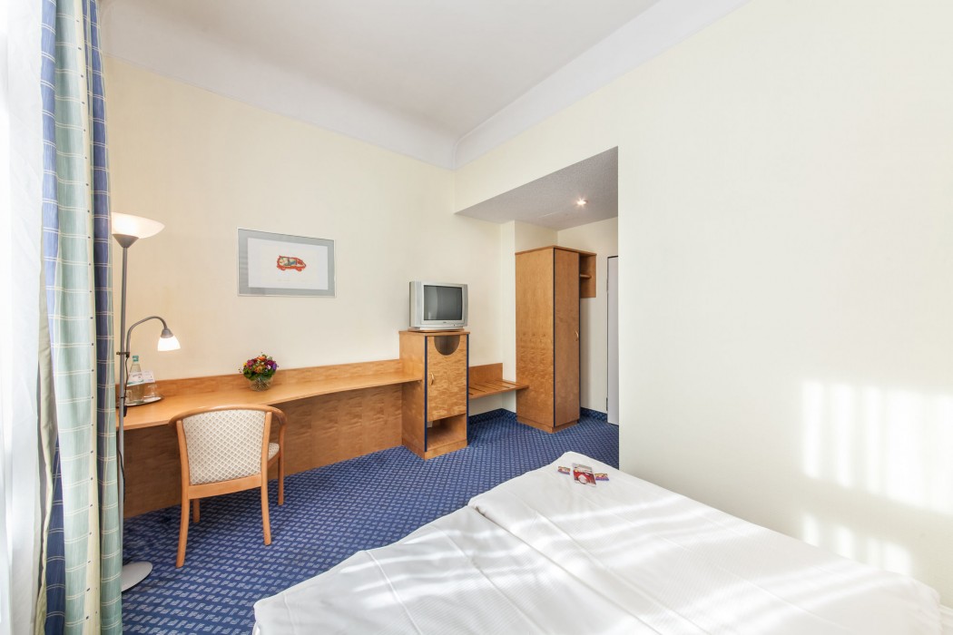 HOTEL VIKTORIA NEUSS 21/68