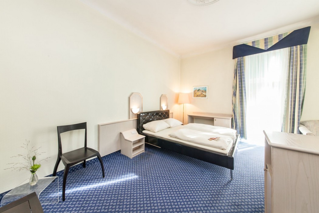 HOTEL VIKTORIA NEUSS 43/68