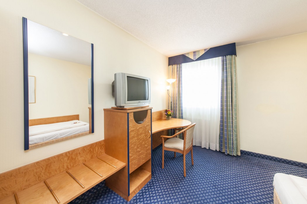 HOTEL VIKTORIA NEUSS 60/68