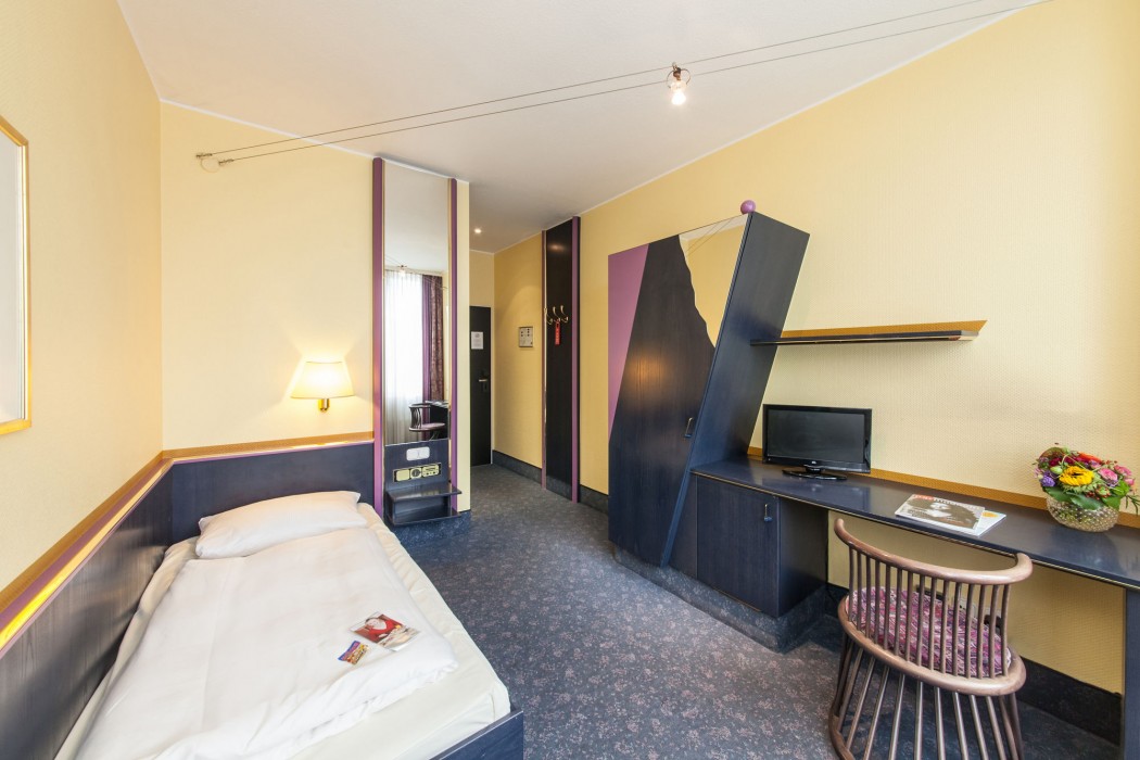 Hotel Mirage Neuss 25/78