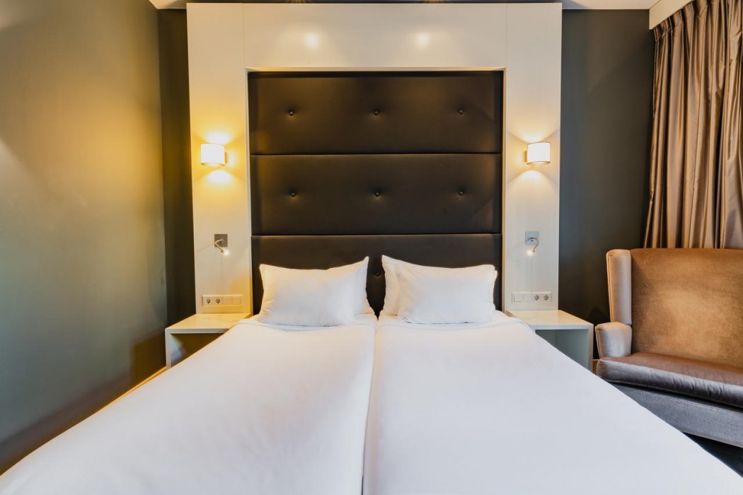 Hotel JL No76 27/64