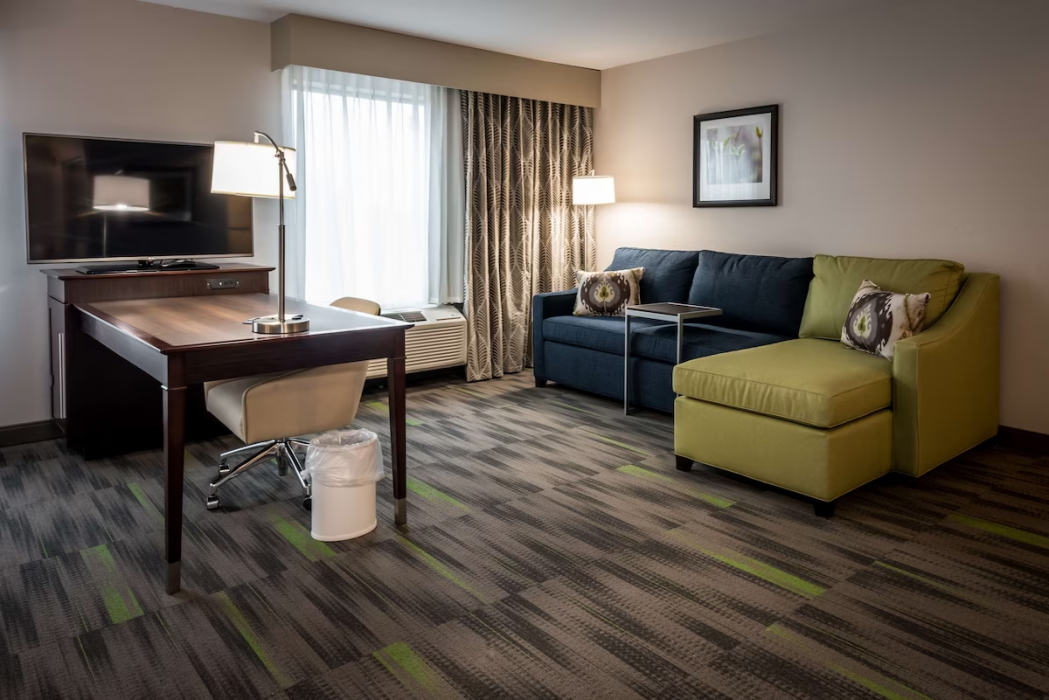 Hampton Inn and Suites Hammond 8/33
