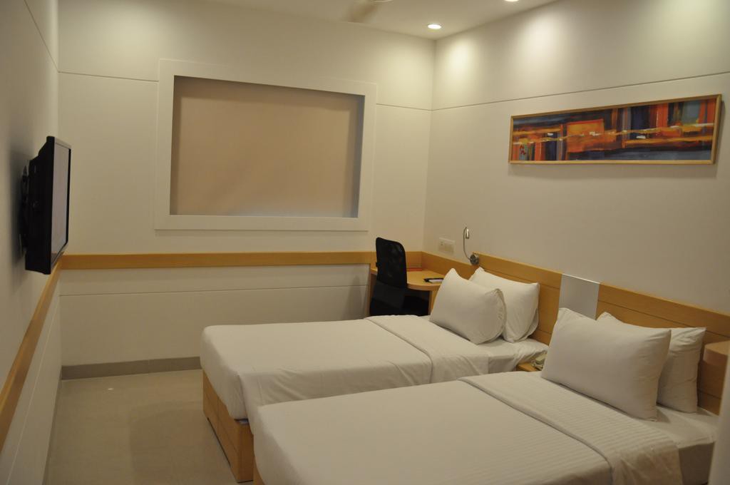 Mango Grove Hotel Chandigarh 17/62