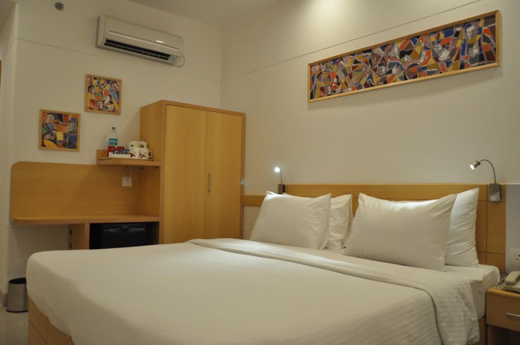 Mango Grove Hotel Chandigarh 18/62