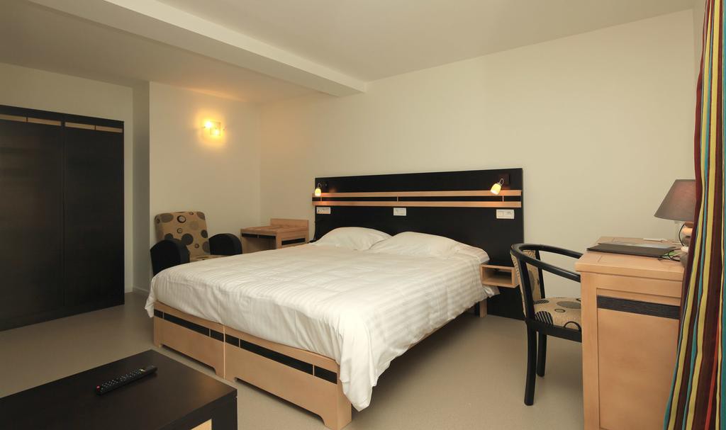 LOGIS AUBERGE DE LA XAINTRIE 8/47