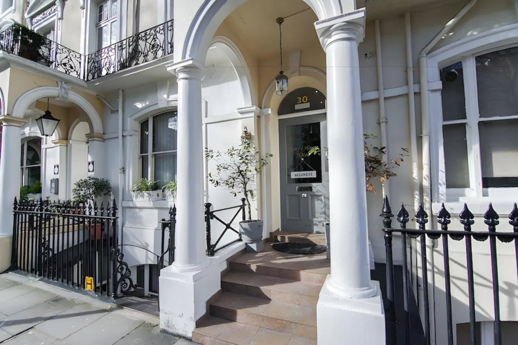 Tony's House Hotel in LONDON