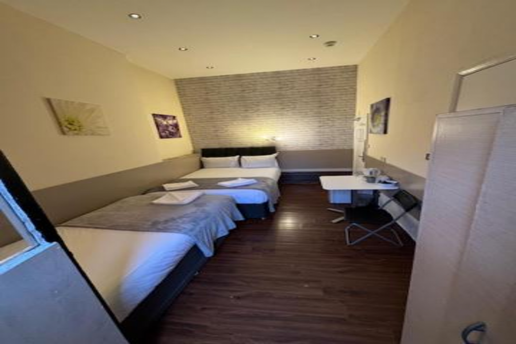 Tony's House Hotel 13/59