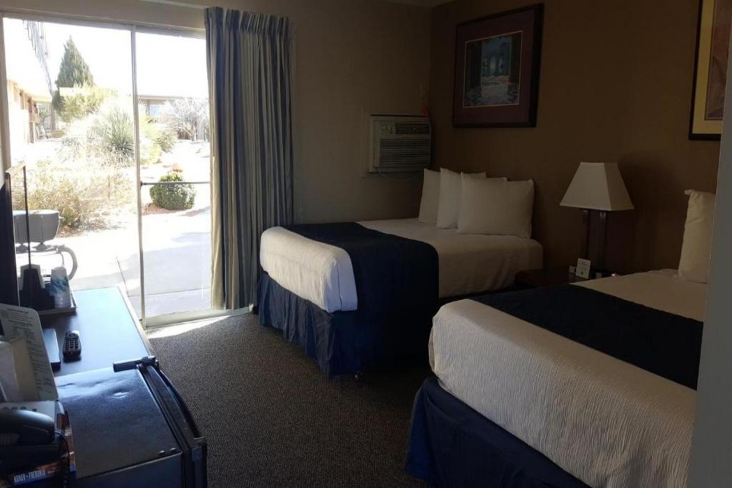 Lake Powell Canyon Inn 15/58
