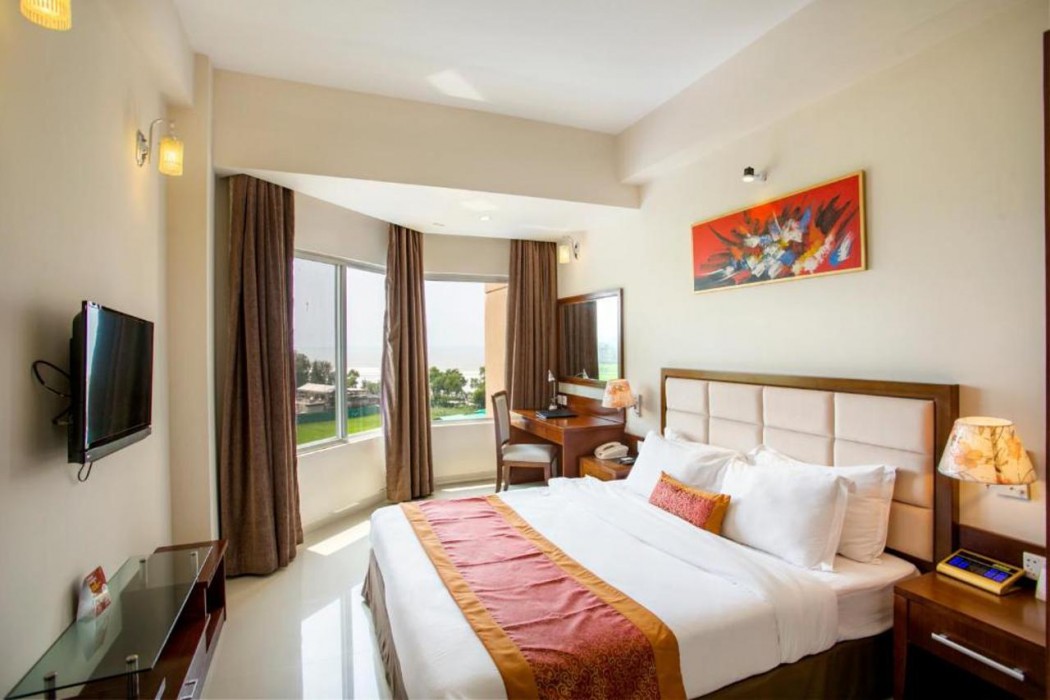 Royal Tulip Sea Pearl Beach Resort & Spa 20/64