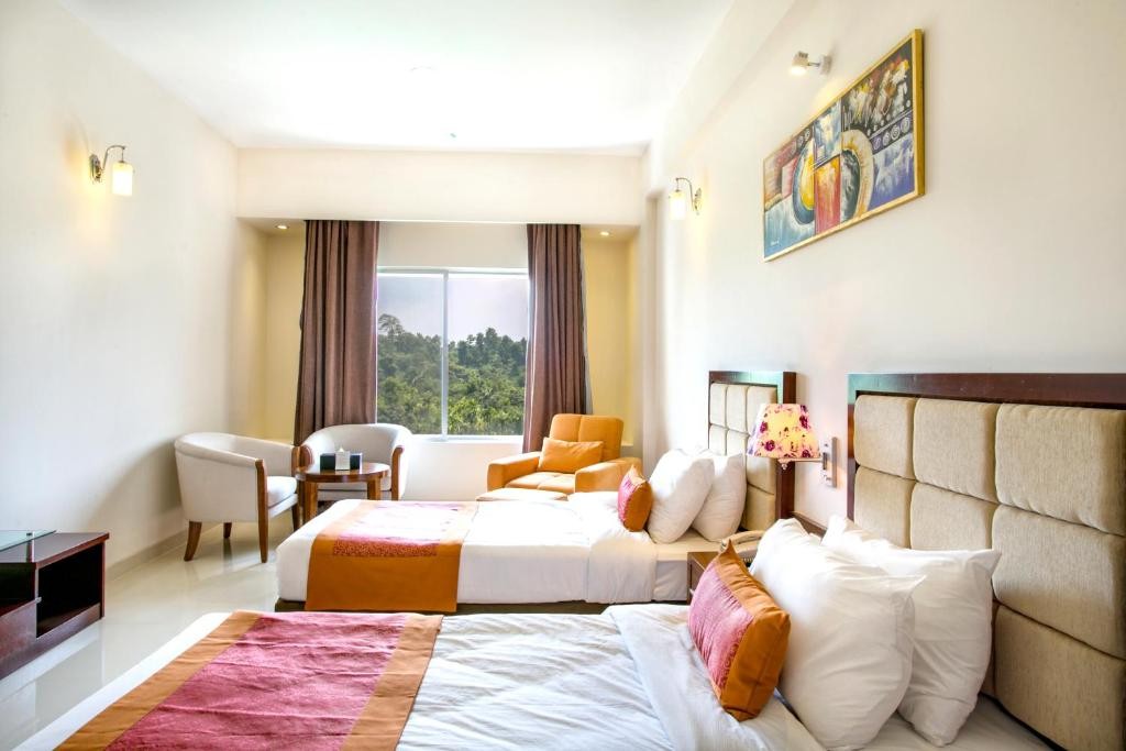 Royal Tulip Sea Pearl Beach Resort & Spa 11/64
