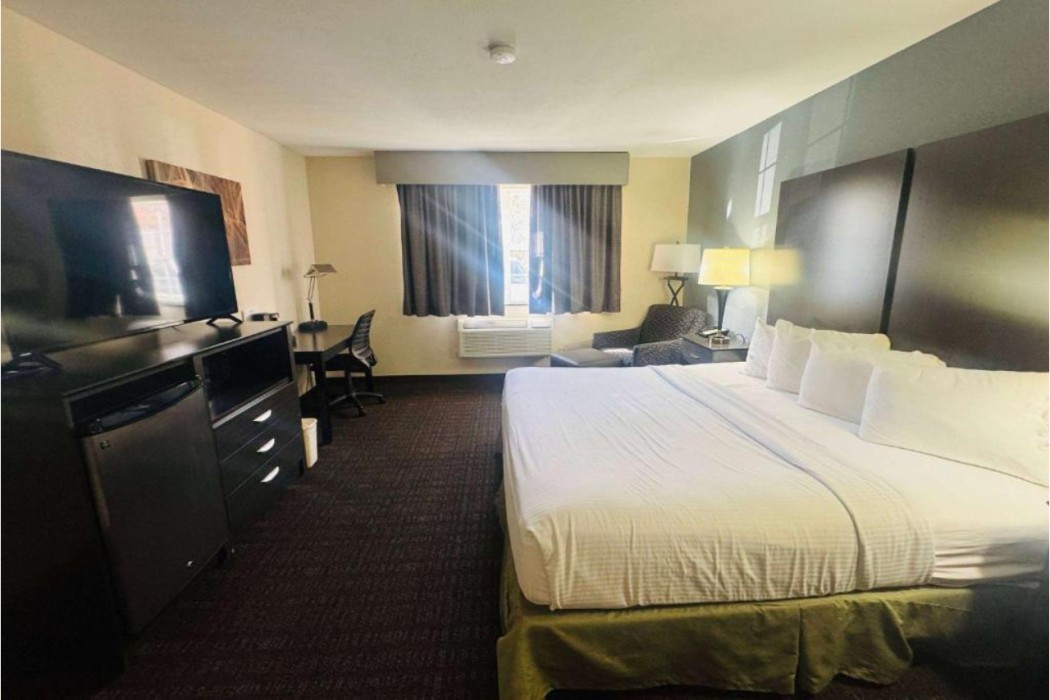 Baymont by Wyndham Chester IL 9/21