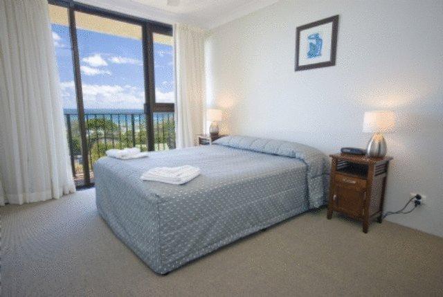 MAJORCA ISLE BEACHSIDE RESORT 11/56