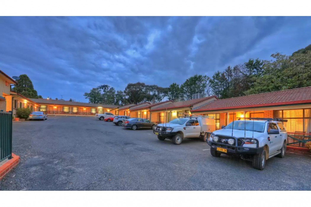 The Alluna Motel, an Ascend Collection Hotel 3/18
