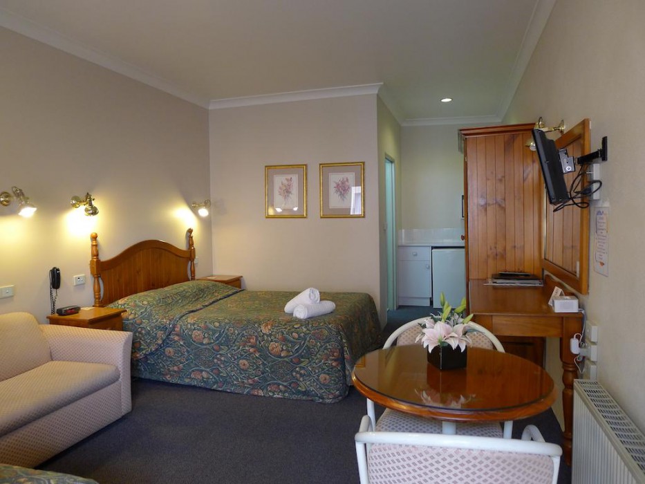 NEW ENGLAND MOTOR INN 9/40