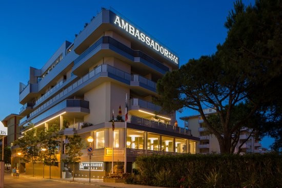 HOTEL AMBASSADOR 1/51