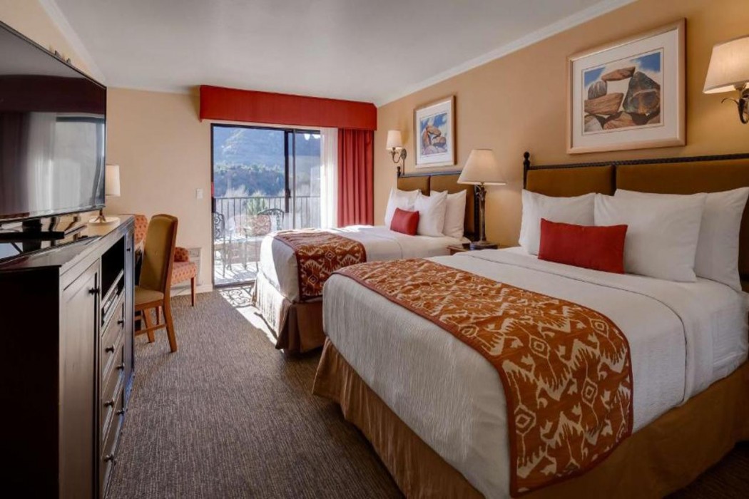 Best Western Plus Arroyo Roble Hotel & Creekside Villas 18/47