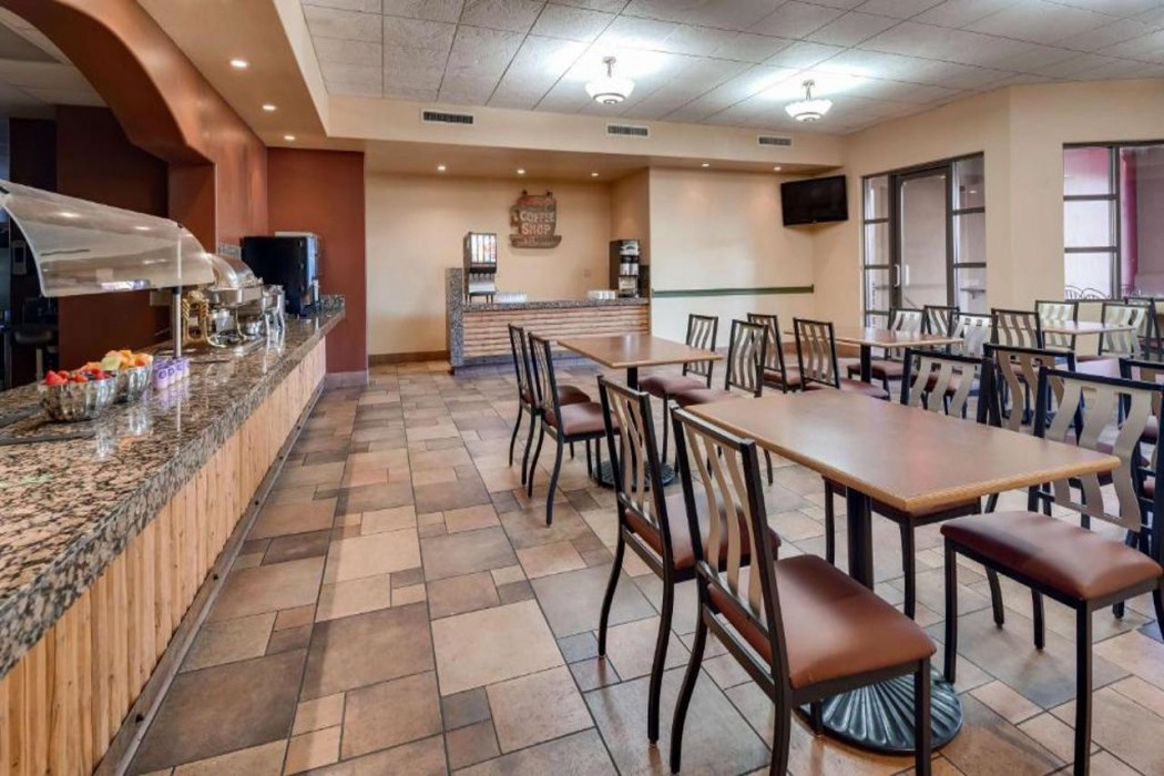 Best Western Plus Arroyo Roble Hotel & Creekside Villas 23/47