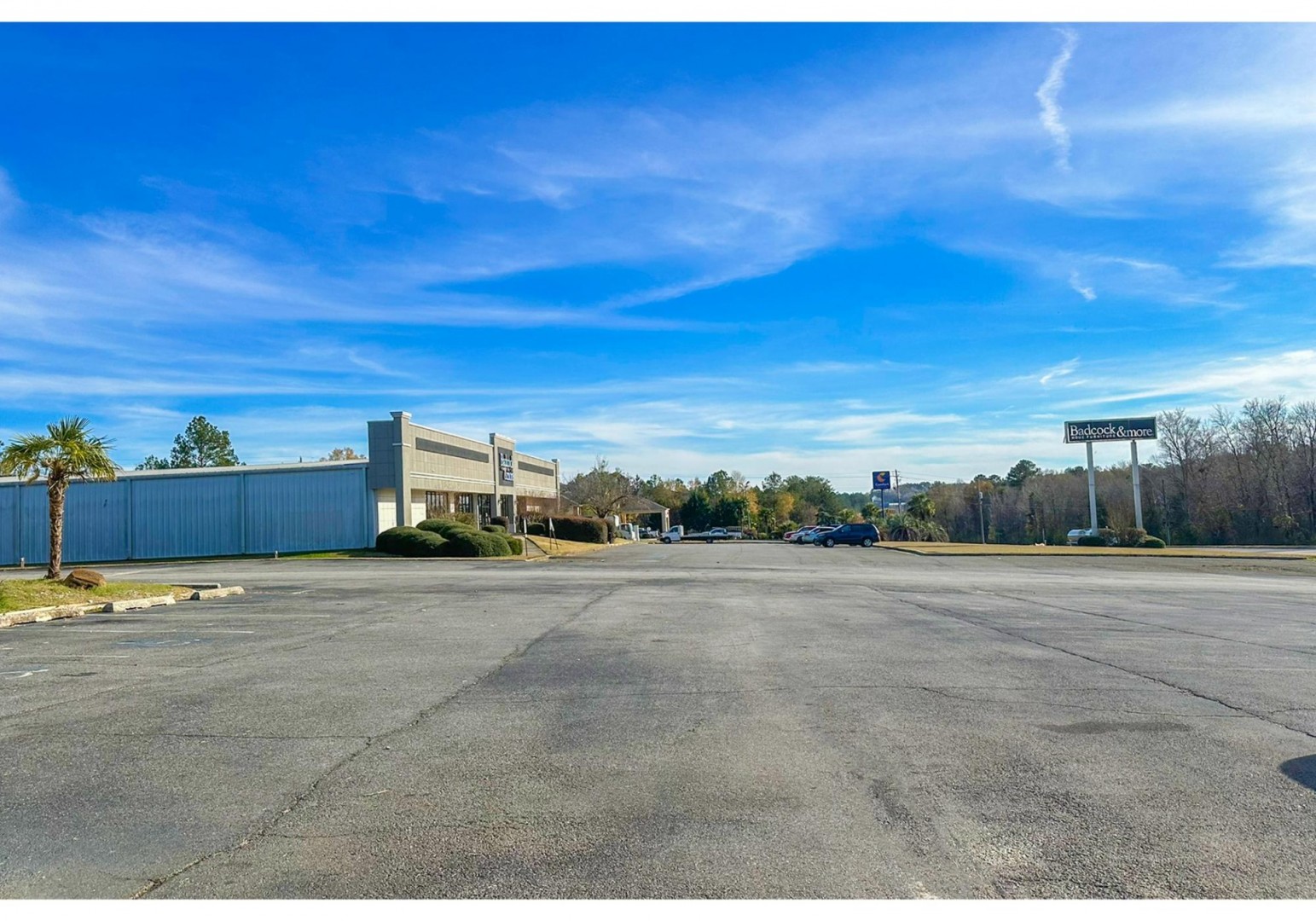 Super Inn & Suites by OYO Milledgeville 8/83
