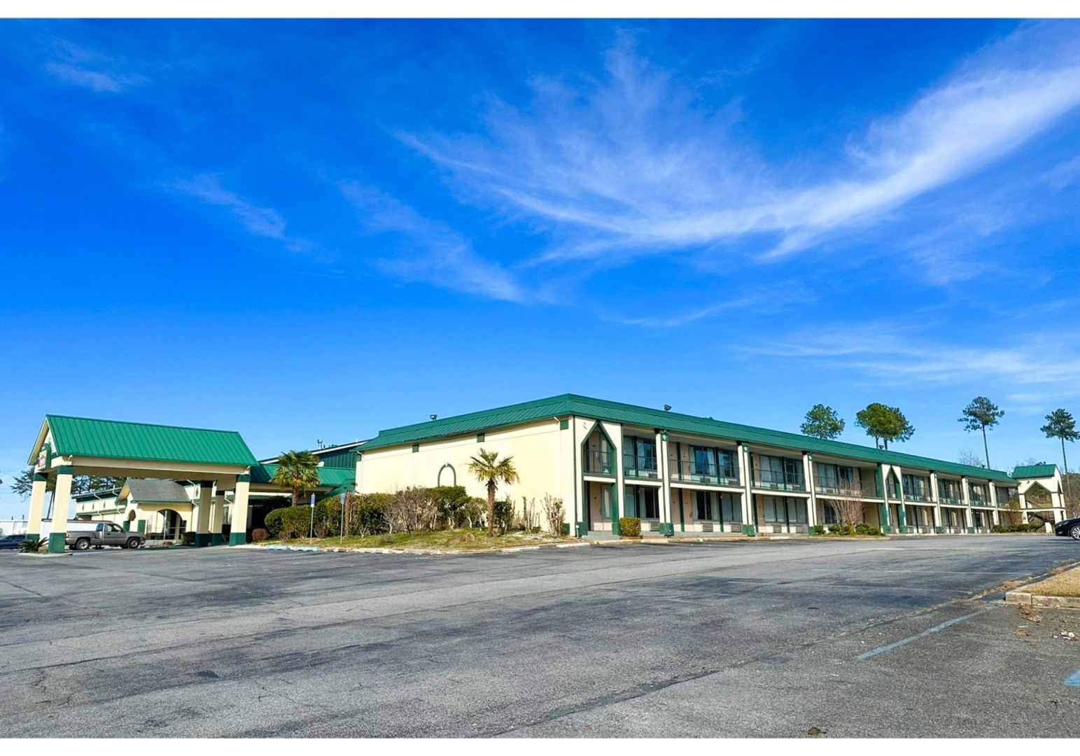 Super Inn & Suites by OYO Milledgeville in MILLEDGEVILLE - GA