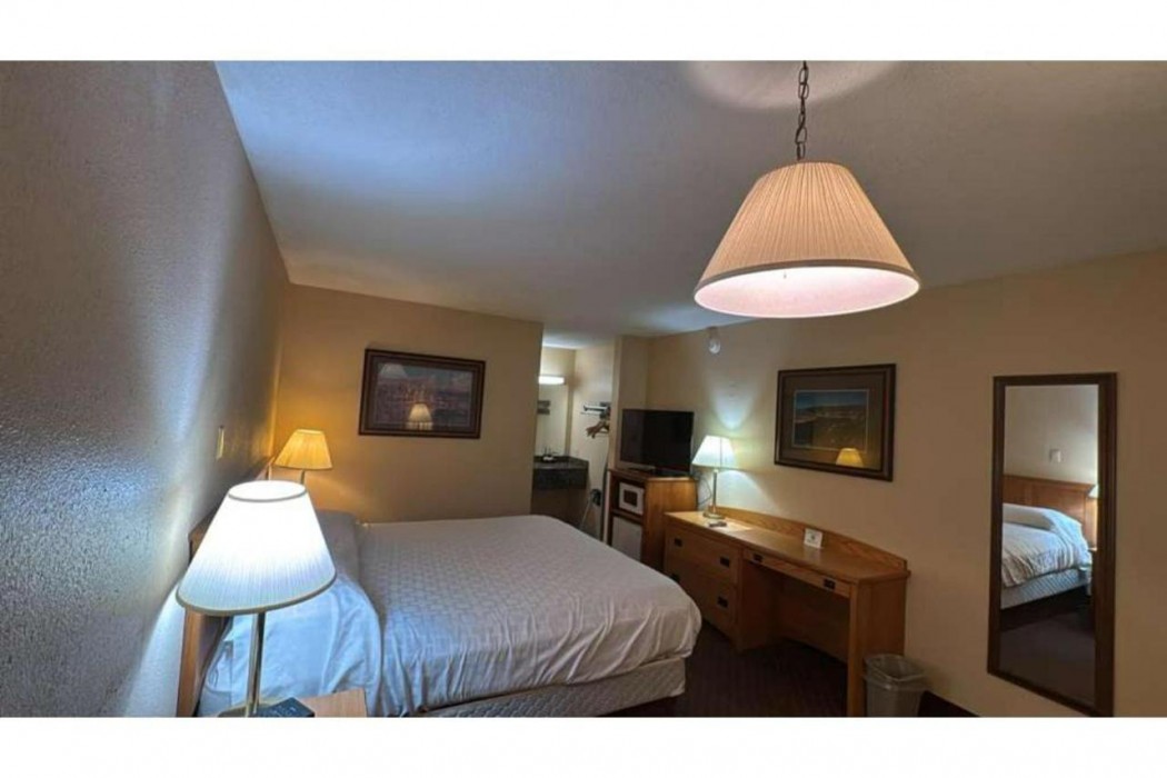 Sundowner Inn Forsyth I 94 20/62