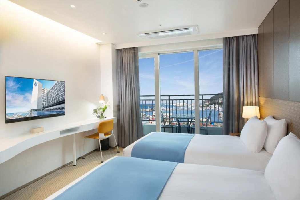 Hotel WhistleLark Jeju 11/67