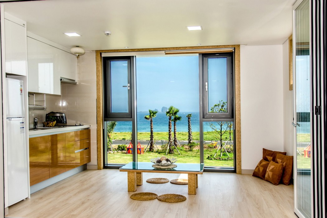 Sun And Moon Resort 47/100