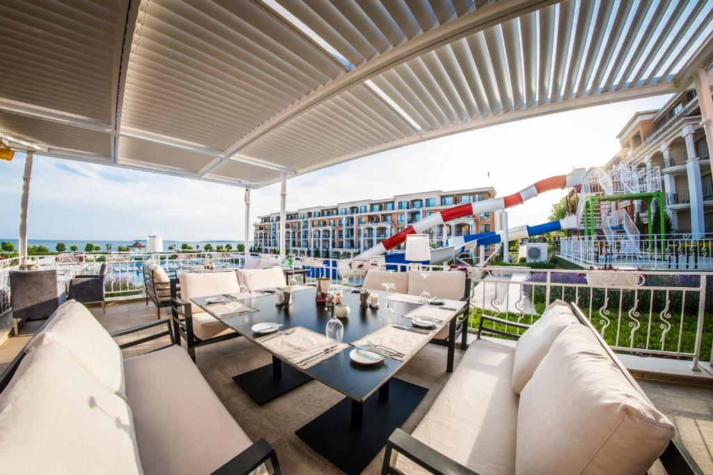 Premier Fort Beach Hotel 24/55