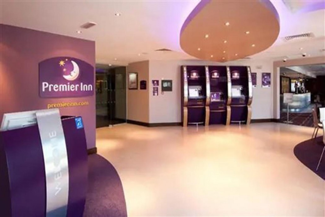Lobby at Premier Inn London Gatwick Airport Manor Royal, CRAWLEY