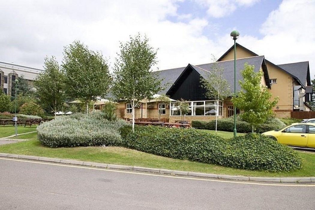 Premier Inn Luton (Airport) hotel 6/53