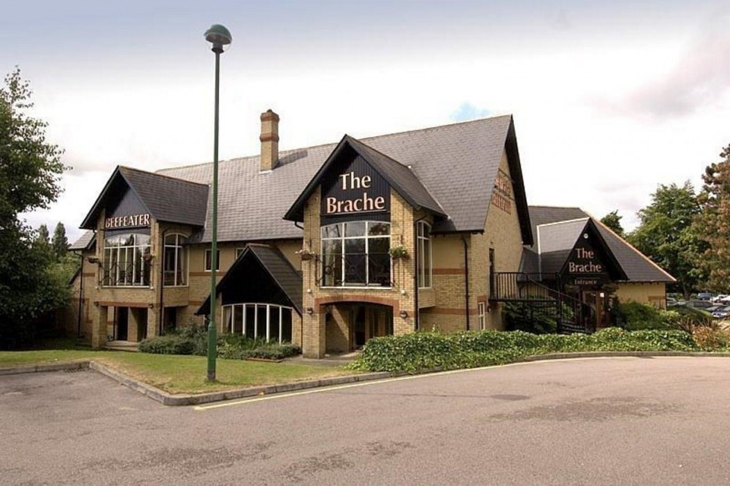 Premier Inn Luton (Airport) hotel in LUTON