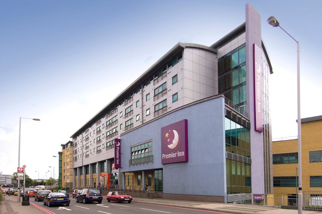 Premier Inn London Wimbledon South in LONDON