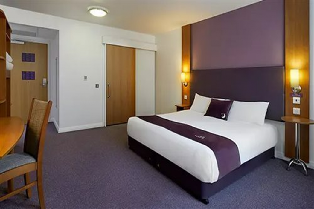 Premier Inn Liverpool City Centre (Albert Dock) 10/27