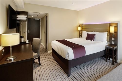 Premier Inn Liverpool (Roby) 15/42