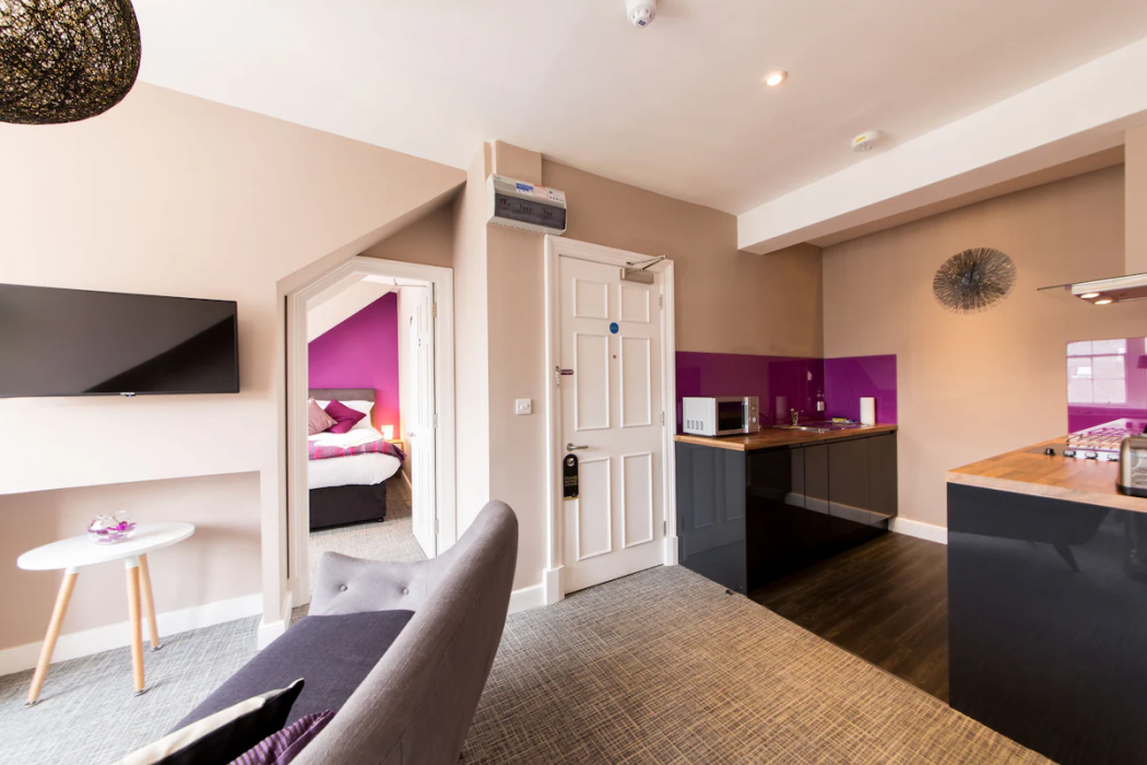 The Spires Serviced Apartments Edinburgh 11/24