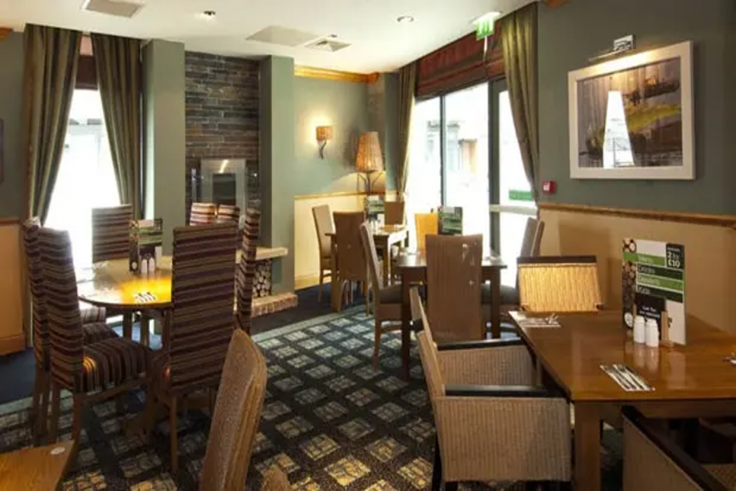 Premier Inn Edinburgh (South Queensferry) 21/34
