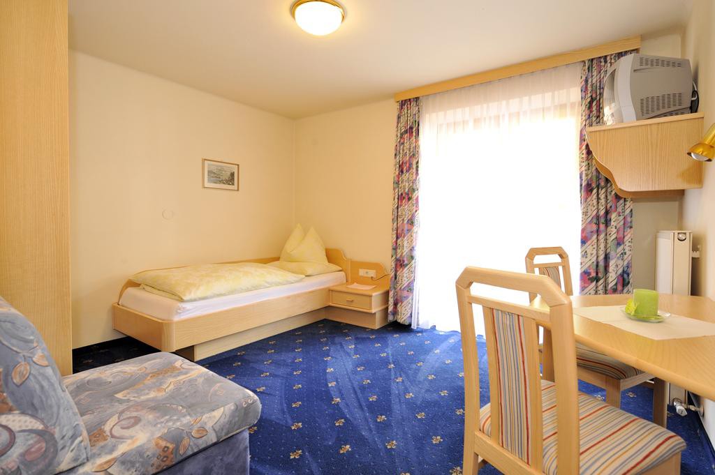 HOTEL SCHWAIGER 13/59