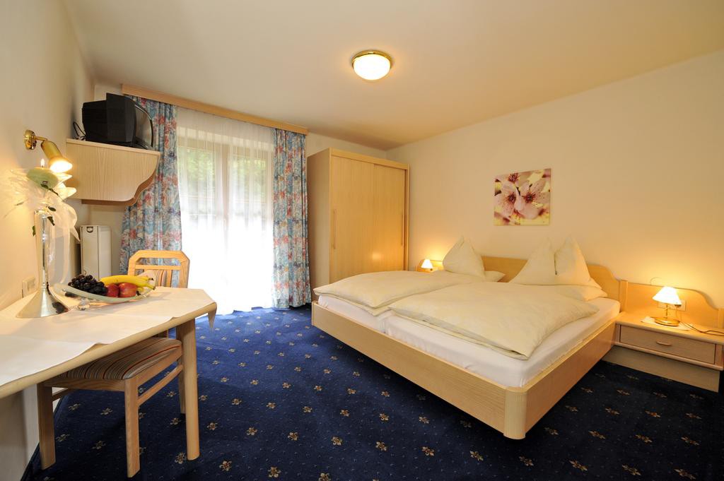 HOTEL SCHWAIGER 12/59