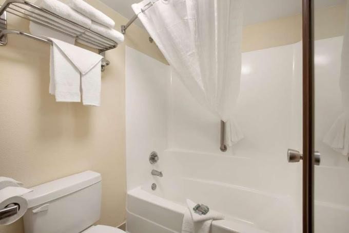 Clarion Pointe Morrow - Atlanta South 16/32