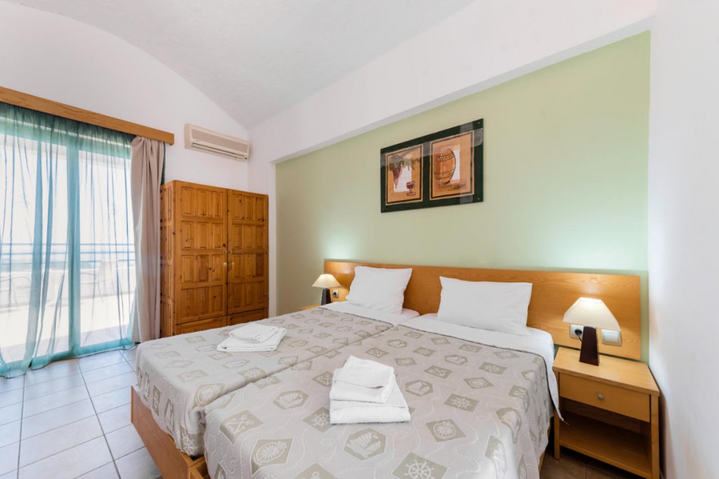 Stella Hotel 33/73