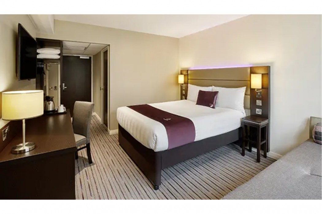 Premier Inn Aberdeen City Centre 10/25