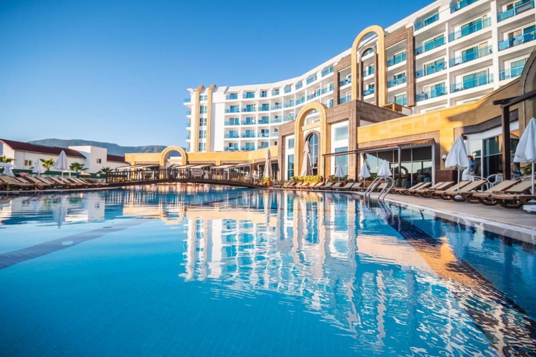 The Lumos Deluxe Resort Hotel and Spa 26/60