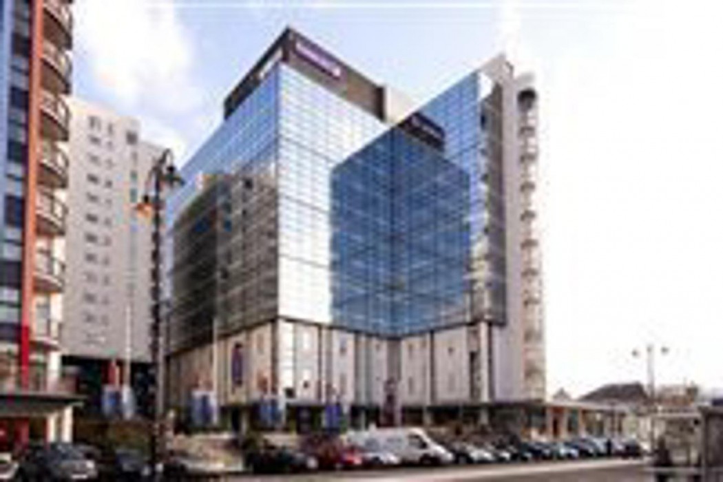 Premier Inn Cardiff City Centre Queen Street