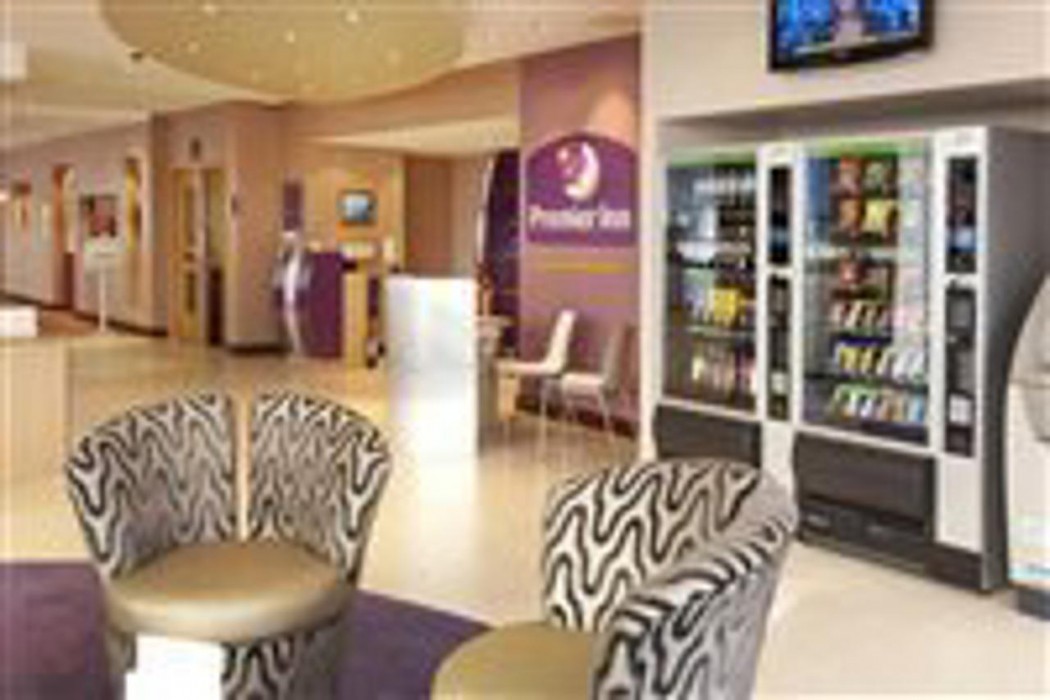 Premier Inn Cardiff City Centre Queen Street 25/60