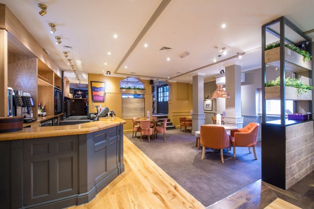 Premier Inn Cardiff West 17/60