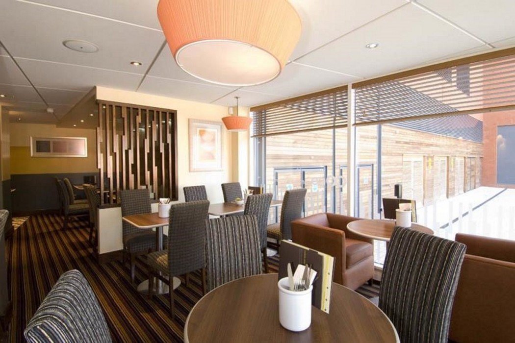 Premier Inn Coventry City Centre (Belgrade Plaza) 25/35
