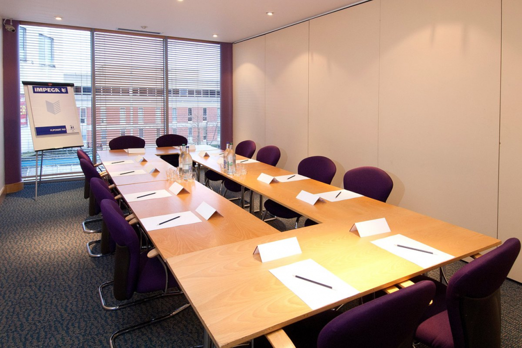 Premier Inn Sheffield City Centre (Angel Street) 23/49