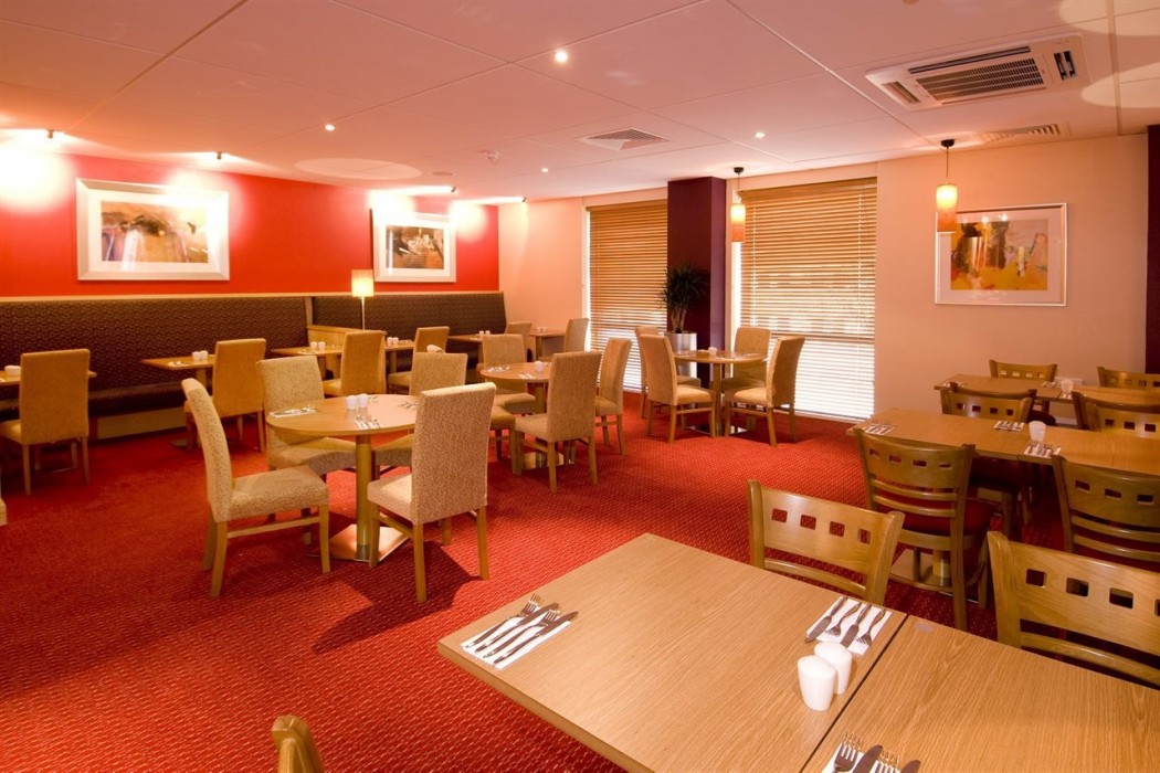 Premier Inn Sheffield City Centre (St Mary's Gate) 44/72